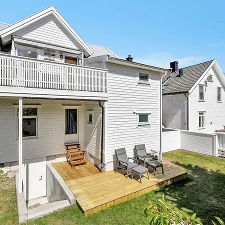Apartment Moderne Og Sentral Med Balkong - Perfekt For Familier *