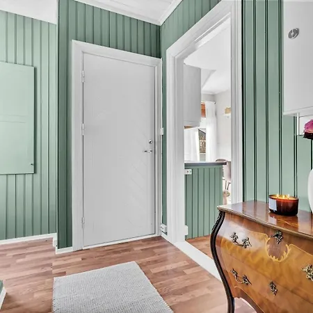 Moderne Og Sentral Med Balkong - Perfekt For Familier