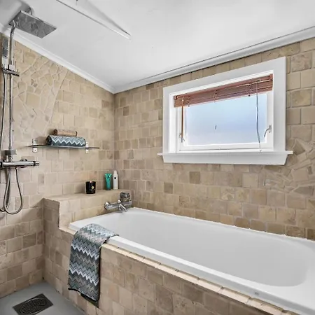 Moderne Og Sentral Med Balkong - Perfekt For Familier Apartment