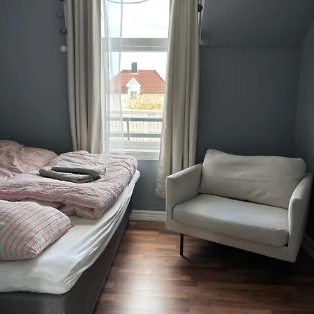 Moderne Og Sentral Med Balkong - Perfekt For Familier Kristiansand