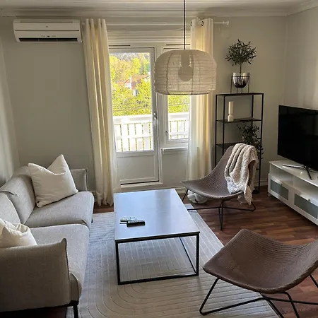 Moderne Og Sentral Med Balkong - Perfekt For Familier Διαμέρισμα *